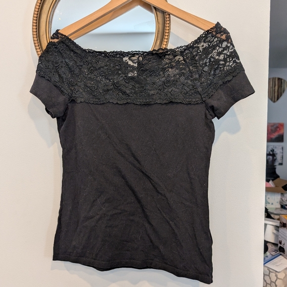 H&M lace off shoulder top - Picture 2 of 6